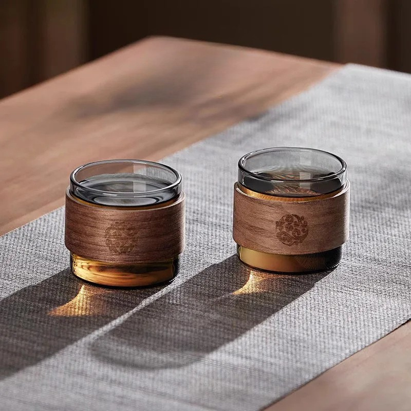 Glass Tea Kettle with Infuser Heat Resistant Teapot with Wooden Handle